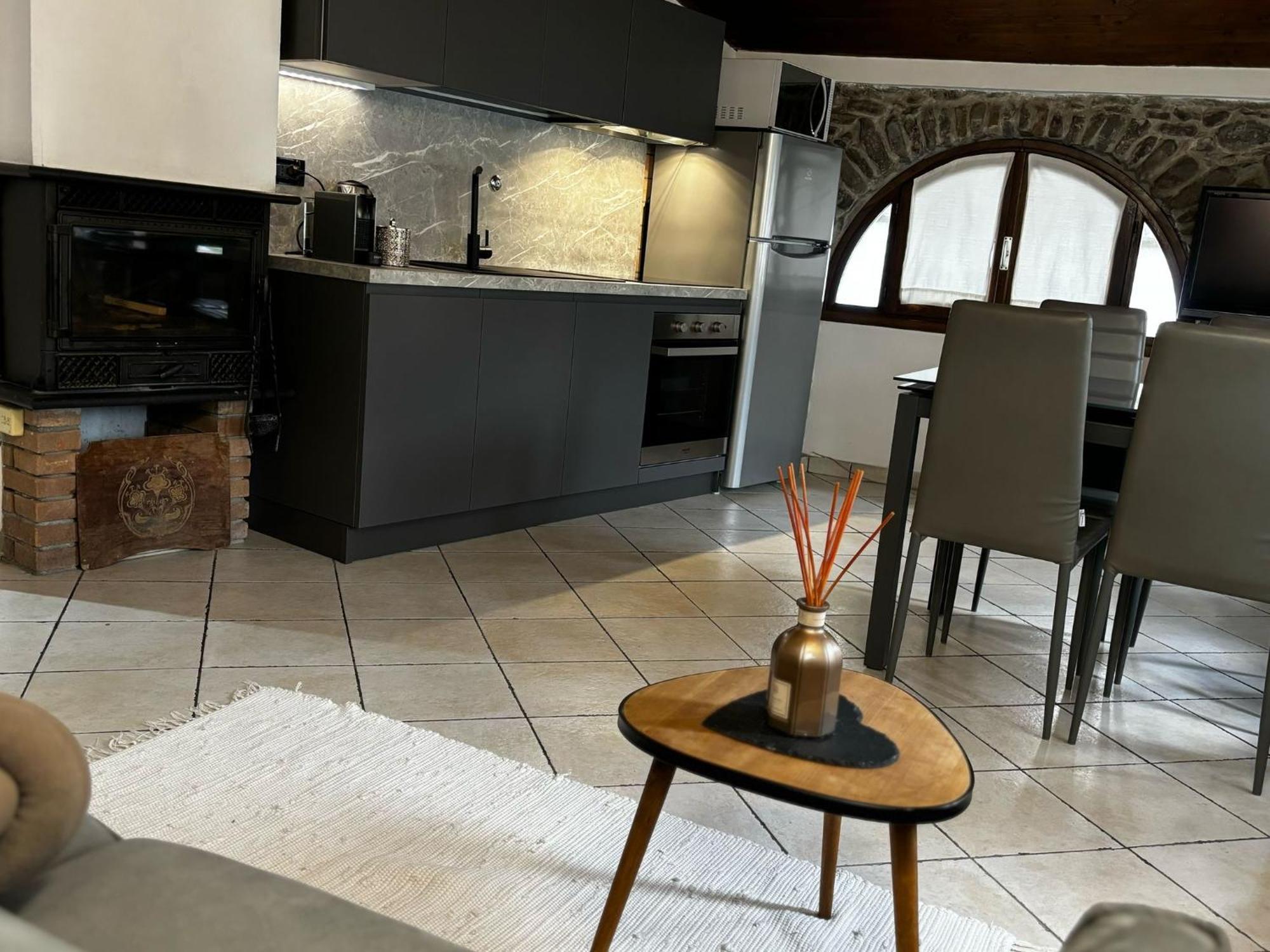 Appartement Casa Ale à Dolceacqua Extérieur photo